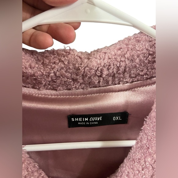 SHEIN Shacket size 0xl - Picture 3 of 4